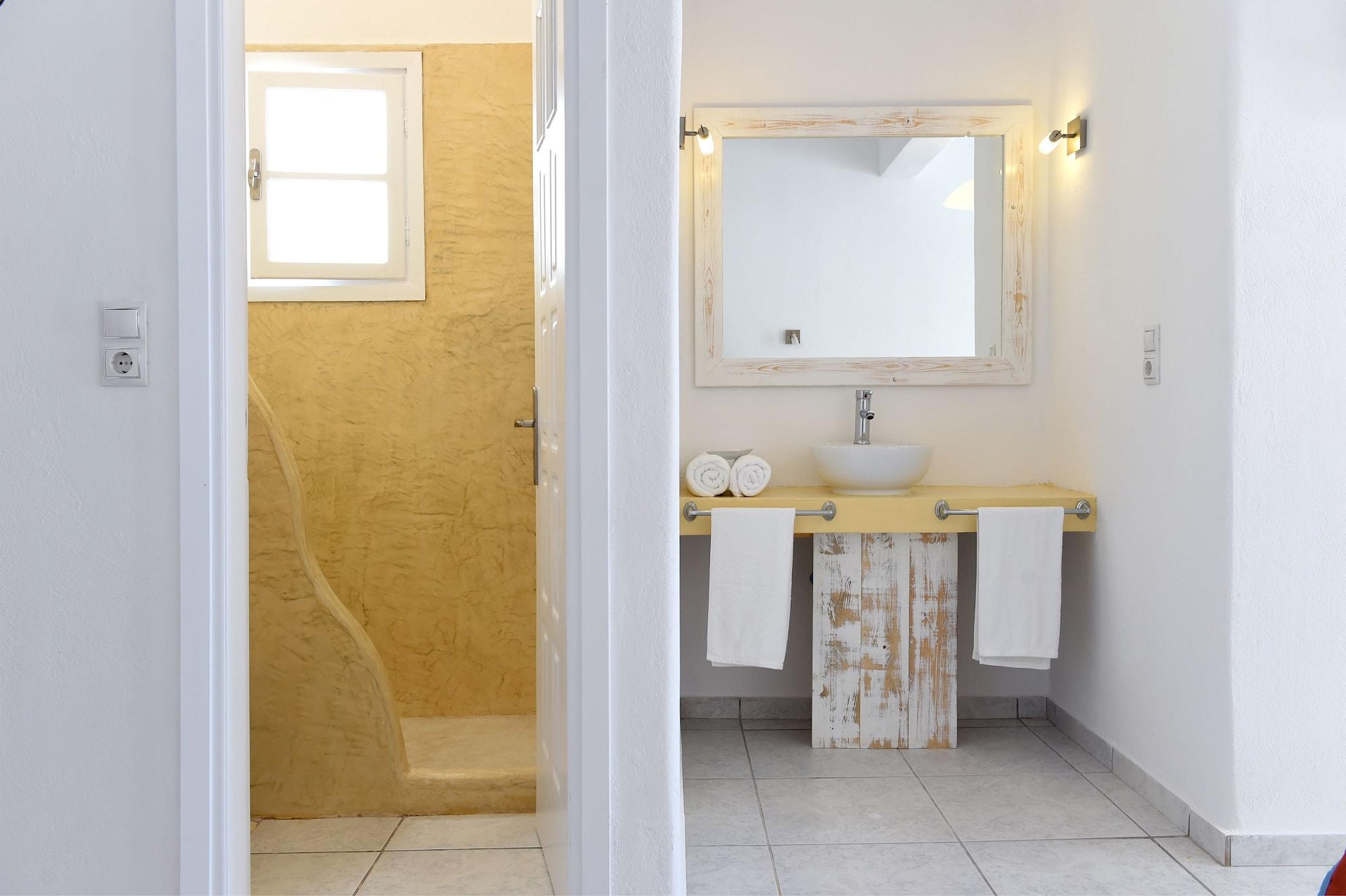 Porto Naoussa (Adults Only) Hotel Bagian luar foto