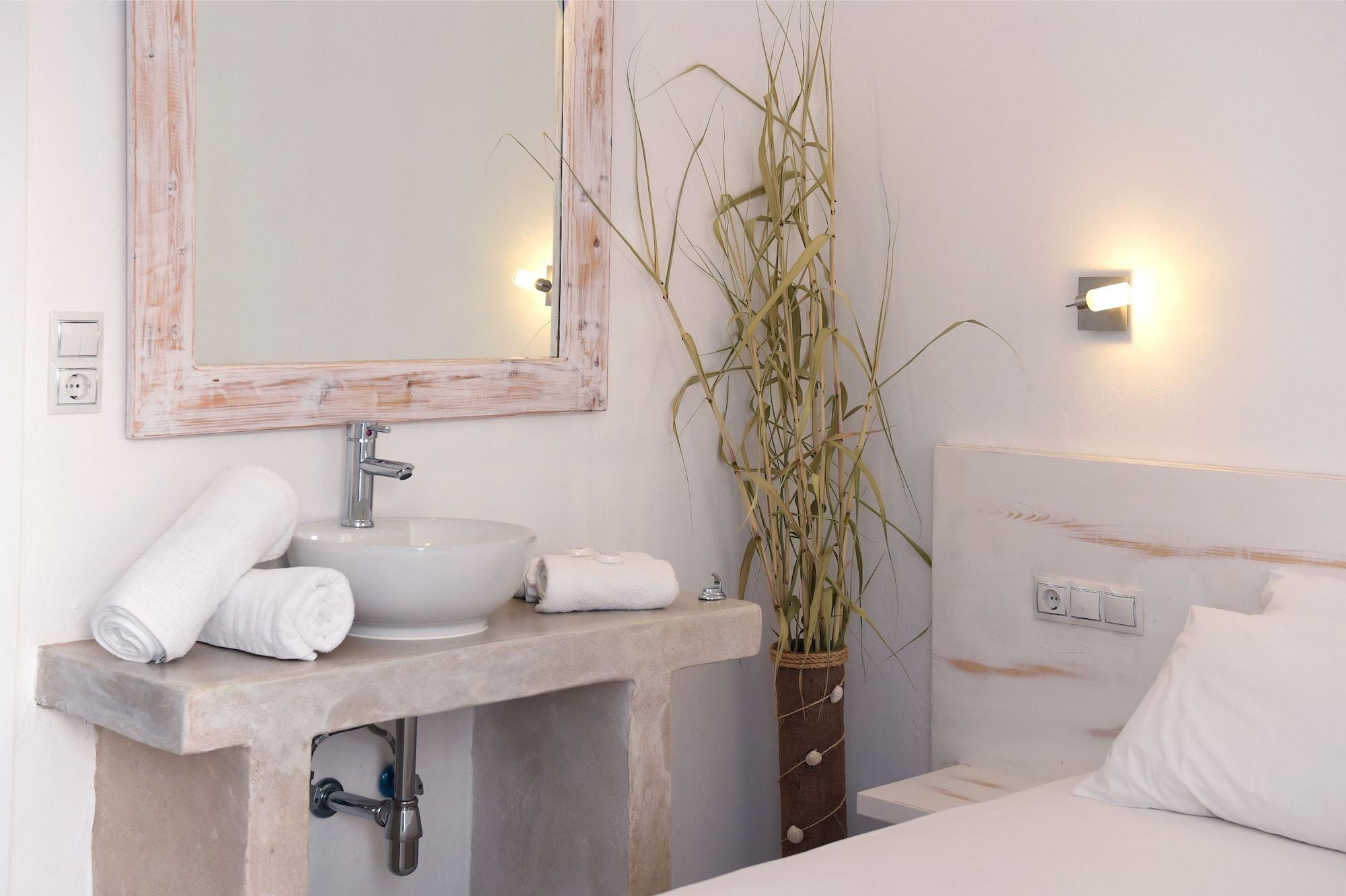 Porto Naoussa (Adults Only) Hotel Bagian luar foto