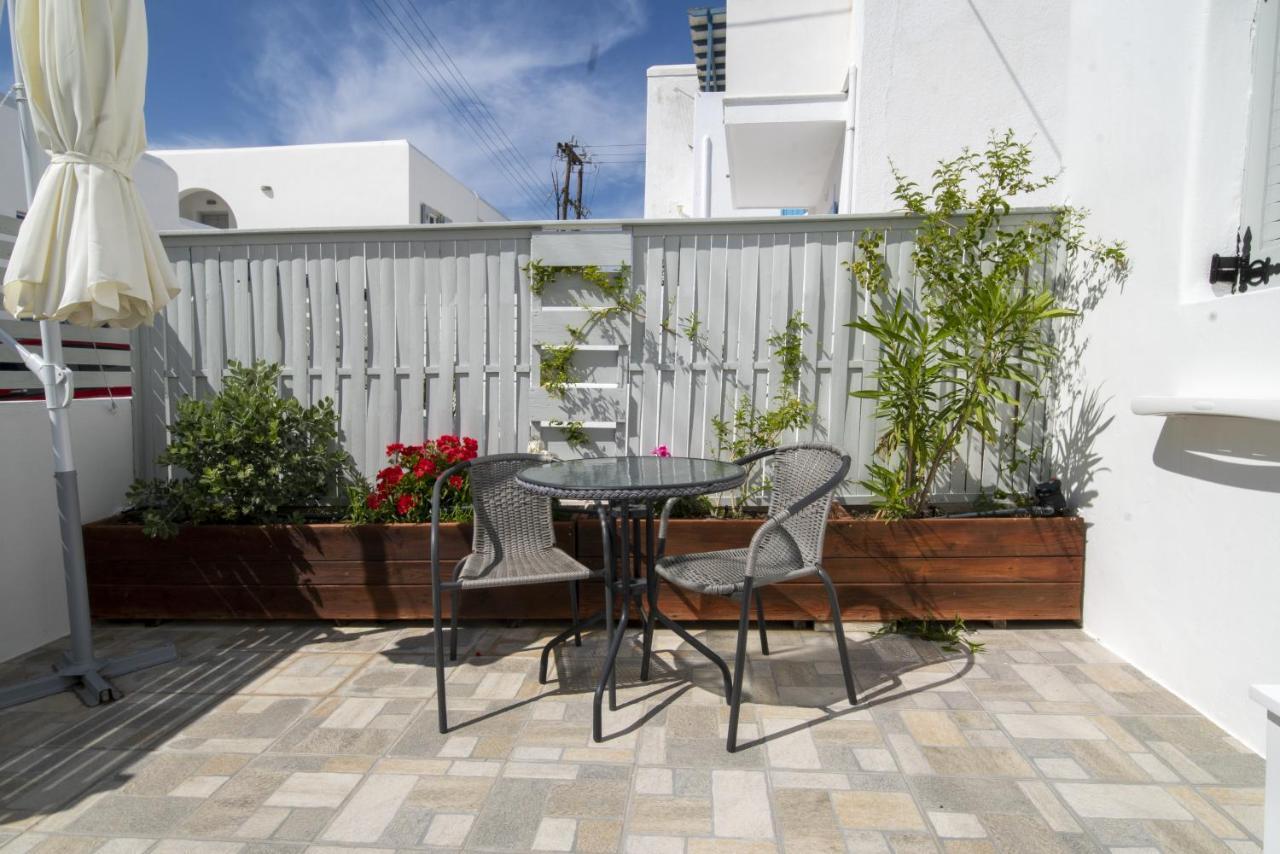 Porto Naoussa (Adults Only) Hotel Bagian luar foto