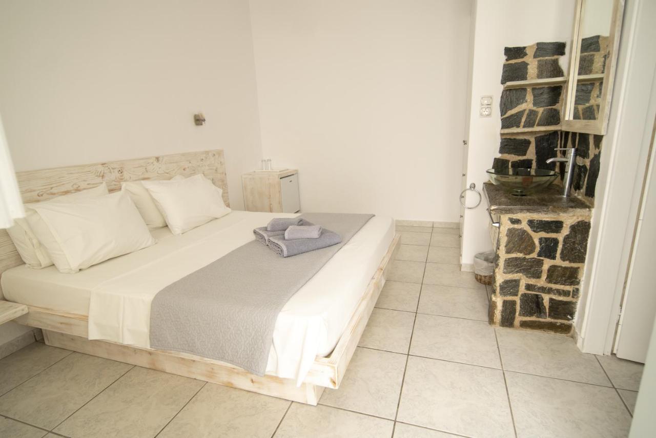 Porto Naoussa (Adults Only) Hotel Bagian luar foto