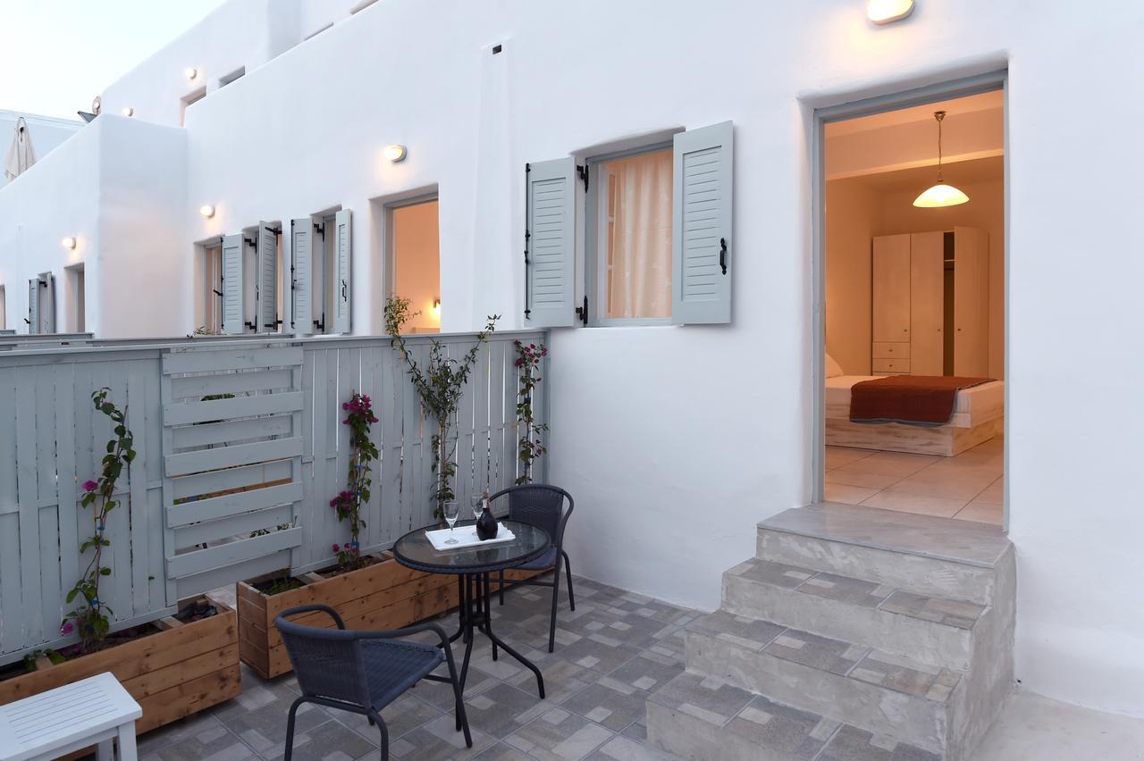 Porto Naoussa (Adults Only) Hotel Bagian luar foto