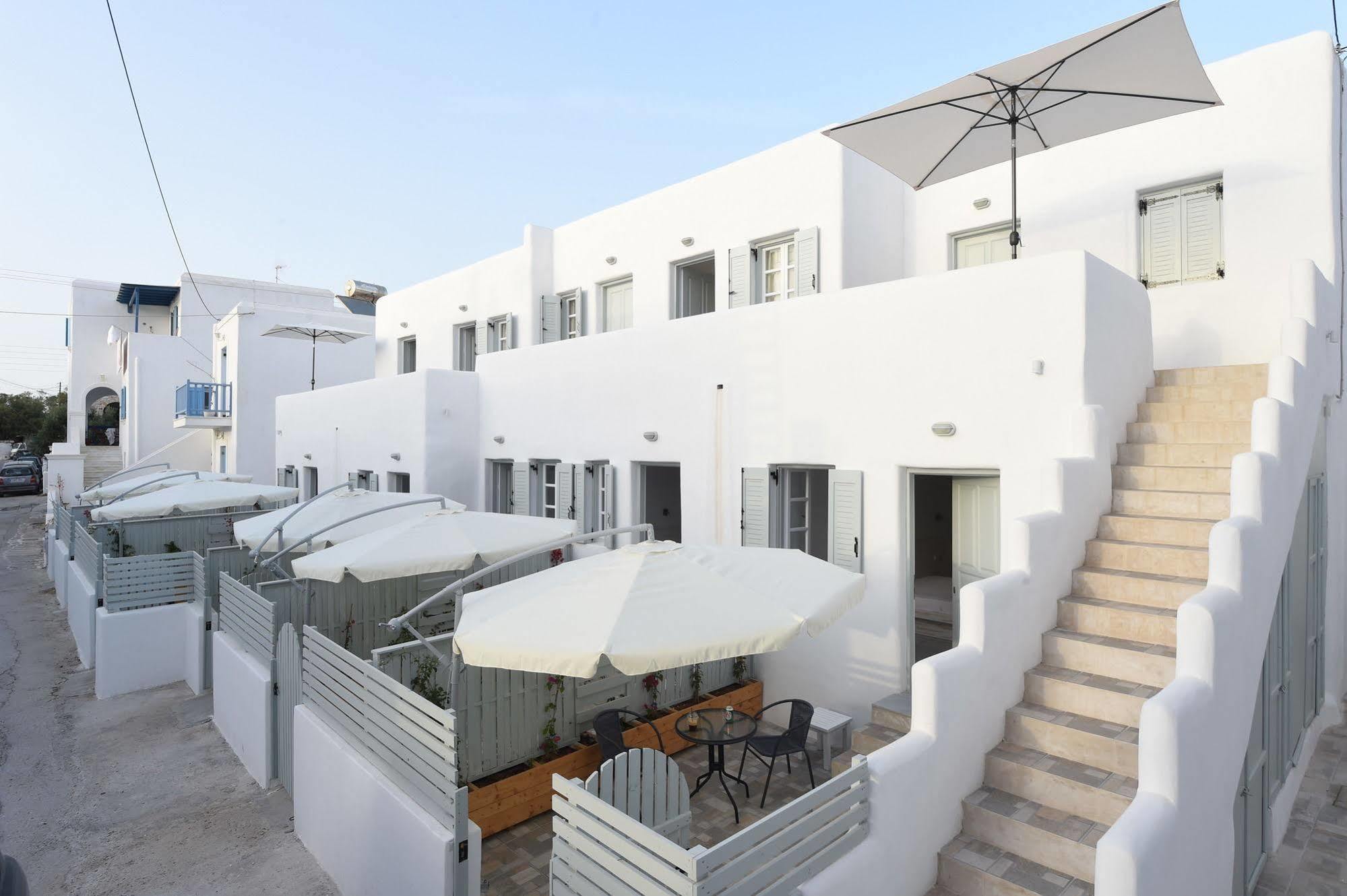 Porto Naoussa (Adults Only) Hotel Bagian luar foto