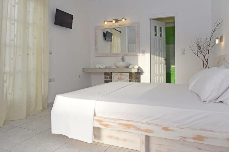 Porto Naoussa (Adults Only) Hotel Bagian luar foto