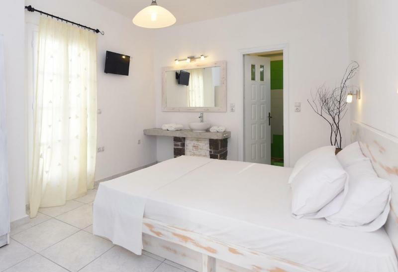 Porto Naoussa (Adults Only) Hotel Bagian luar foto