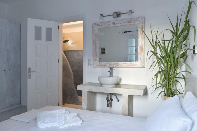 Porto Naoussa (Adults Only) Hotel Bagian luar foto